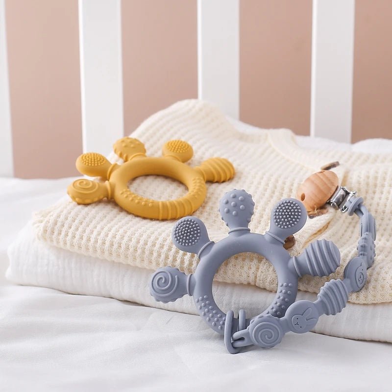 attache tétine + anneau de dentition - 2 en 1 - Mamanplusbebe